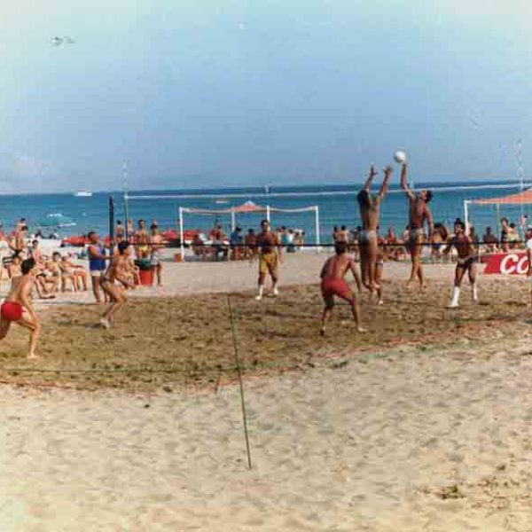 beach_volley_1_20130728_2058725806